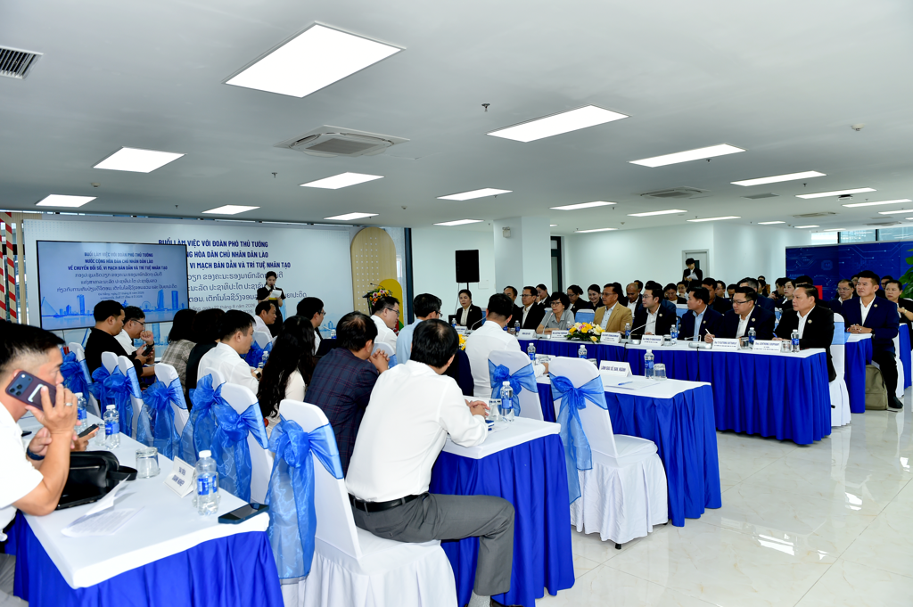 Vốn đầu tư Việt Nam sang Lào tăng 4,2 lần và cú hích kết nối hạ tầng khu vực