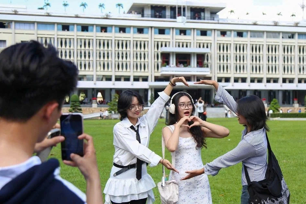 Metro Bến Thành - Suối Tiên miễn phí 2/9: Cách đi và lịch trình chơi cả ngày