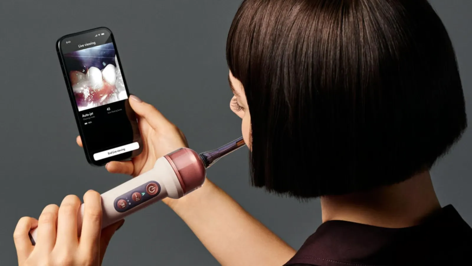 Dyson CameraJet: bàn chải điện gắn camera AI và tia nước