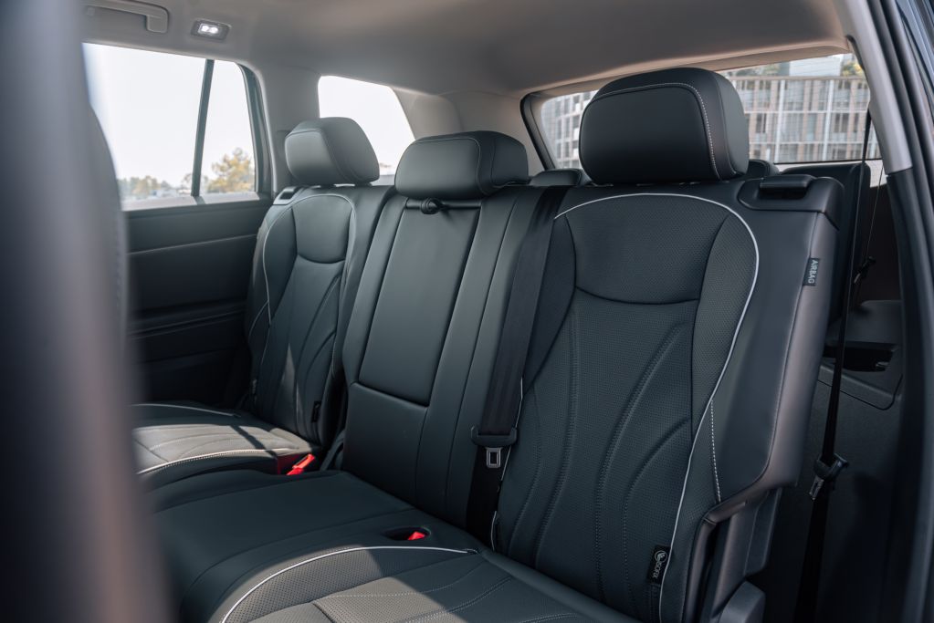Hyundai Palisade High-Roof: Nóc cao 240 mm, tham vọng kiểu limousine