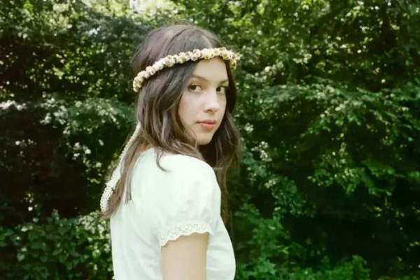 Olivia Rodrigo và Daisy Chain Fields: khi lễ hội nhạc pop biến thành phong trào từ thiện nữ quyền