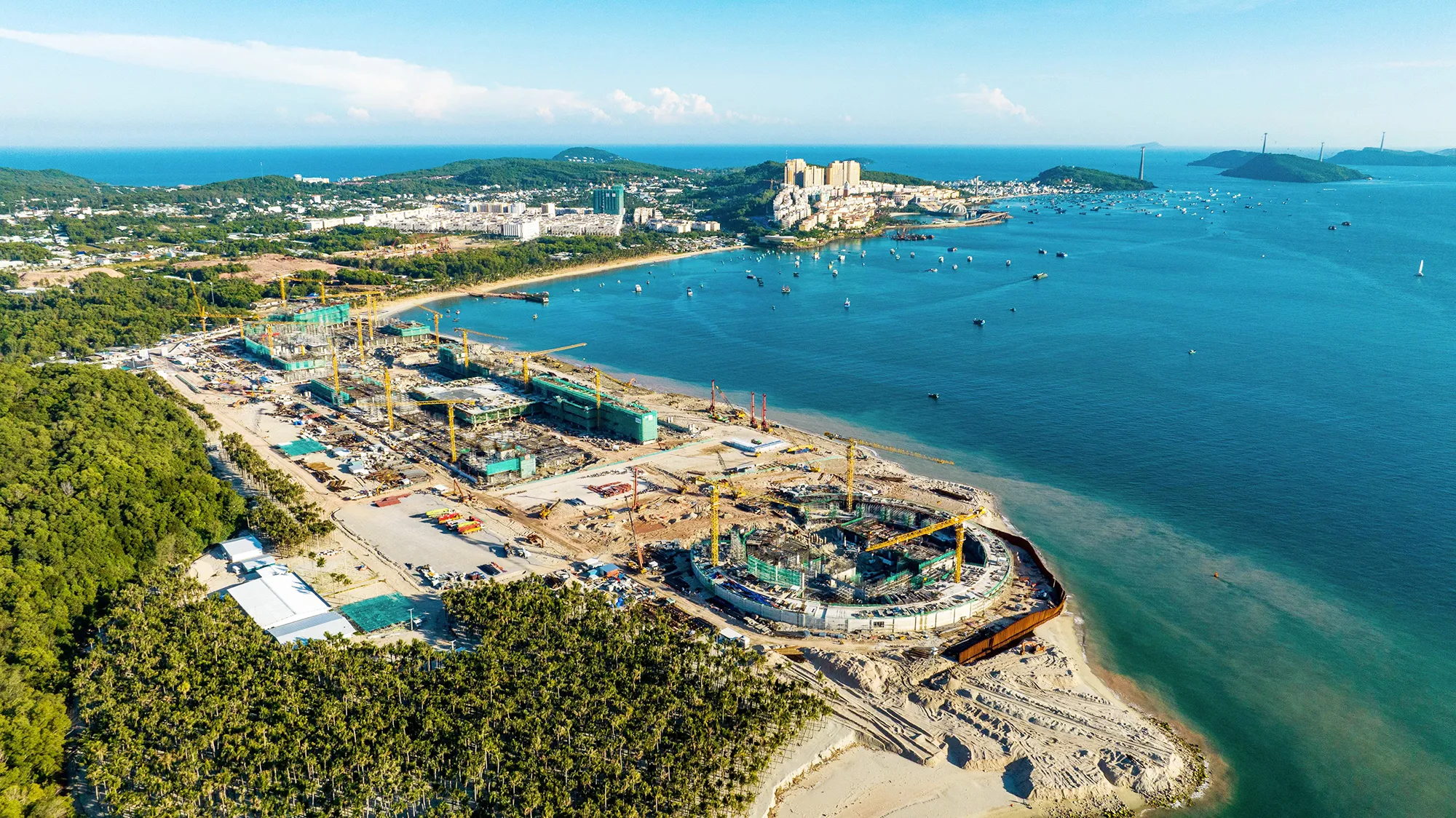 Nhà thầu Việt Nam chinh phục siêu công trình và kỷ lục thi công