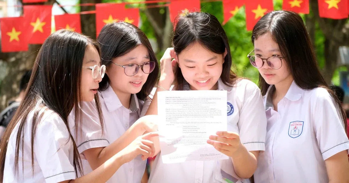 Thi vào lớp 10 ở đô thị lớn: vì sao chưa thể bỏ kỳ thi?