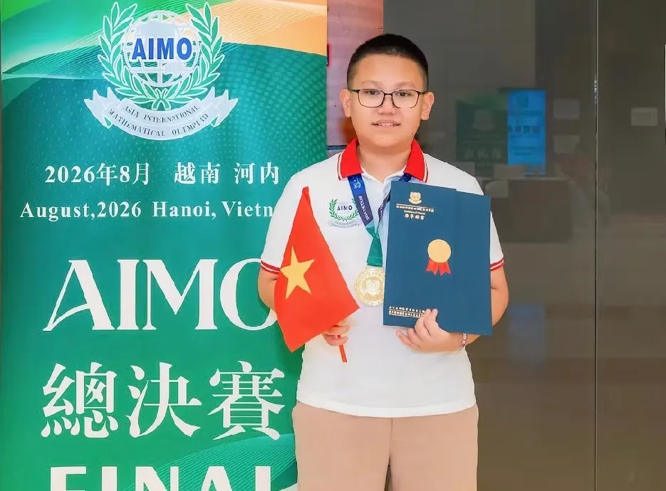 Từ huy chương vàng AIMO đến học bổng du học Singapore