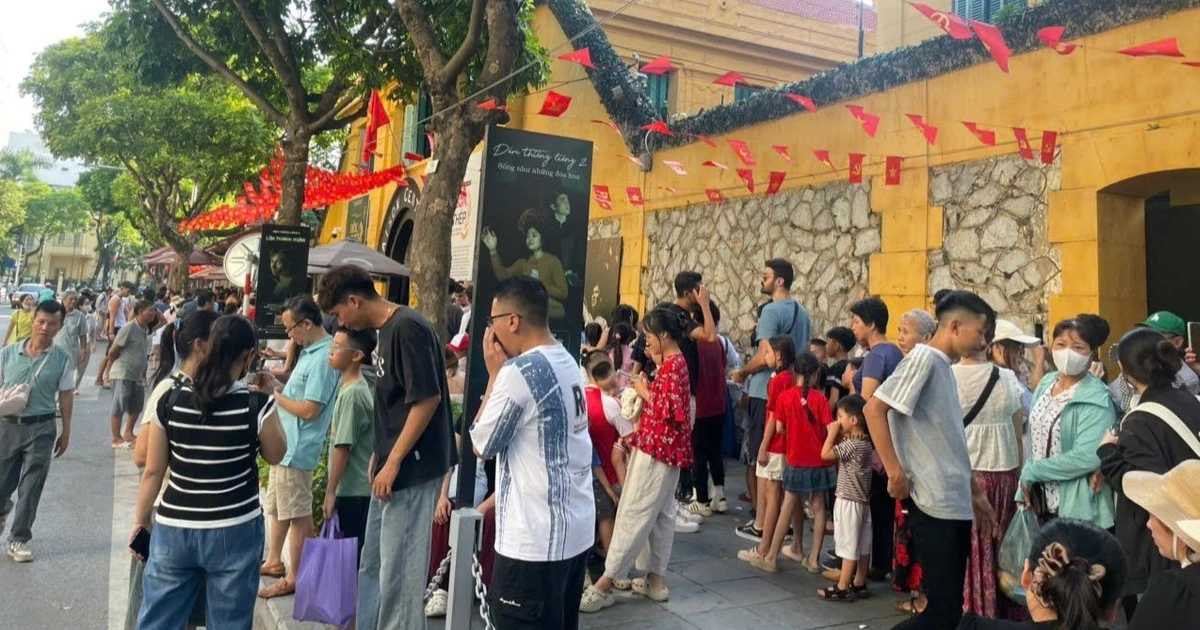 Hà Nội miễn phí giao thông công cộng dịp 2/9: Cách đi chơi mà hầu như không tốn tiền