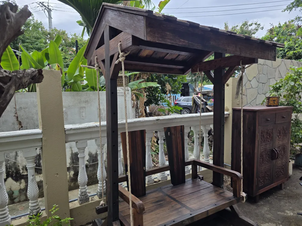 Từ gỗ tàu thuyền cũ đến nội thất tái sinh cao cấp