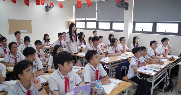 Học sinh lớp 9 ôn thi chuyển cấp: quản lý thời gian hay quản lý áp lực?