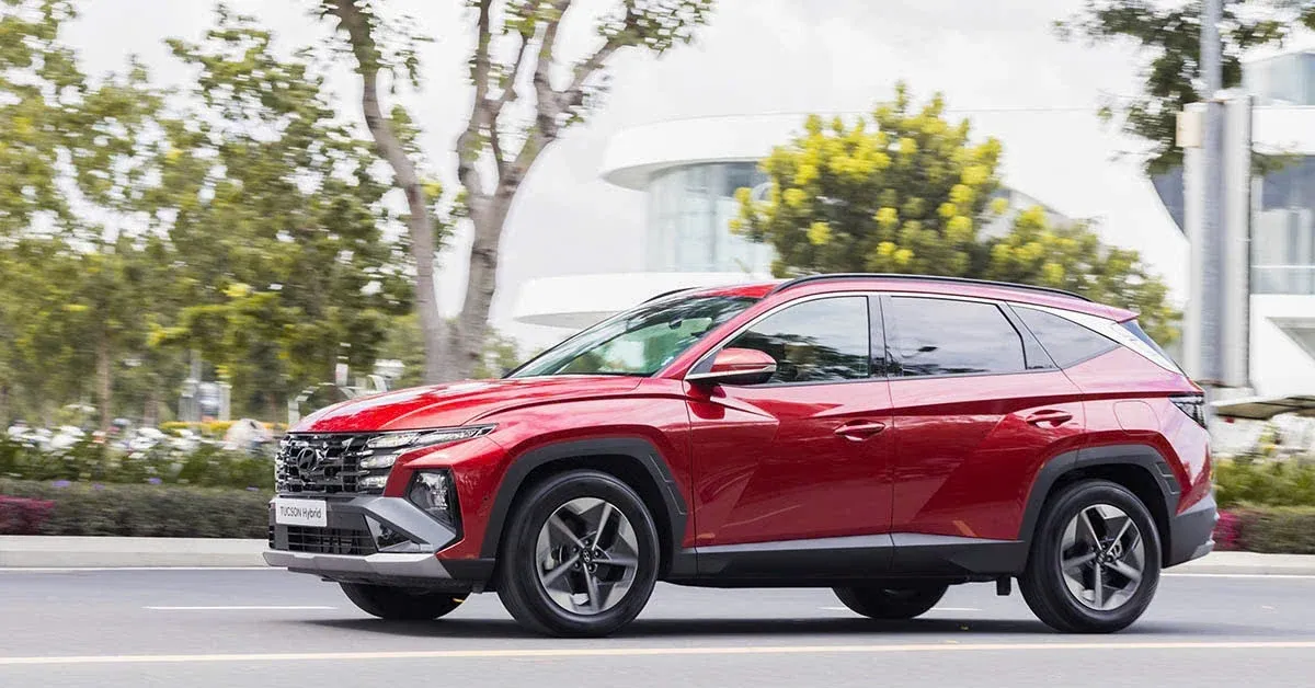 Toyota Corolla Cross Hybrid vs Honda HR-V vs Mazda CX-30: Chọn SUV cỡ nhỏ nào với giá 720 triệu đồng?