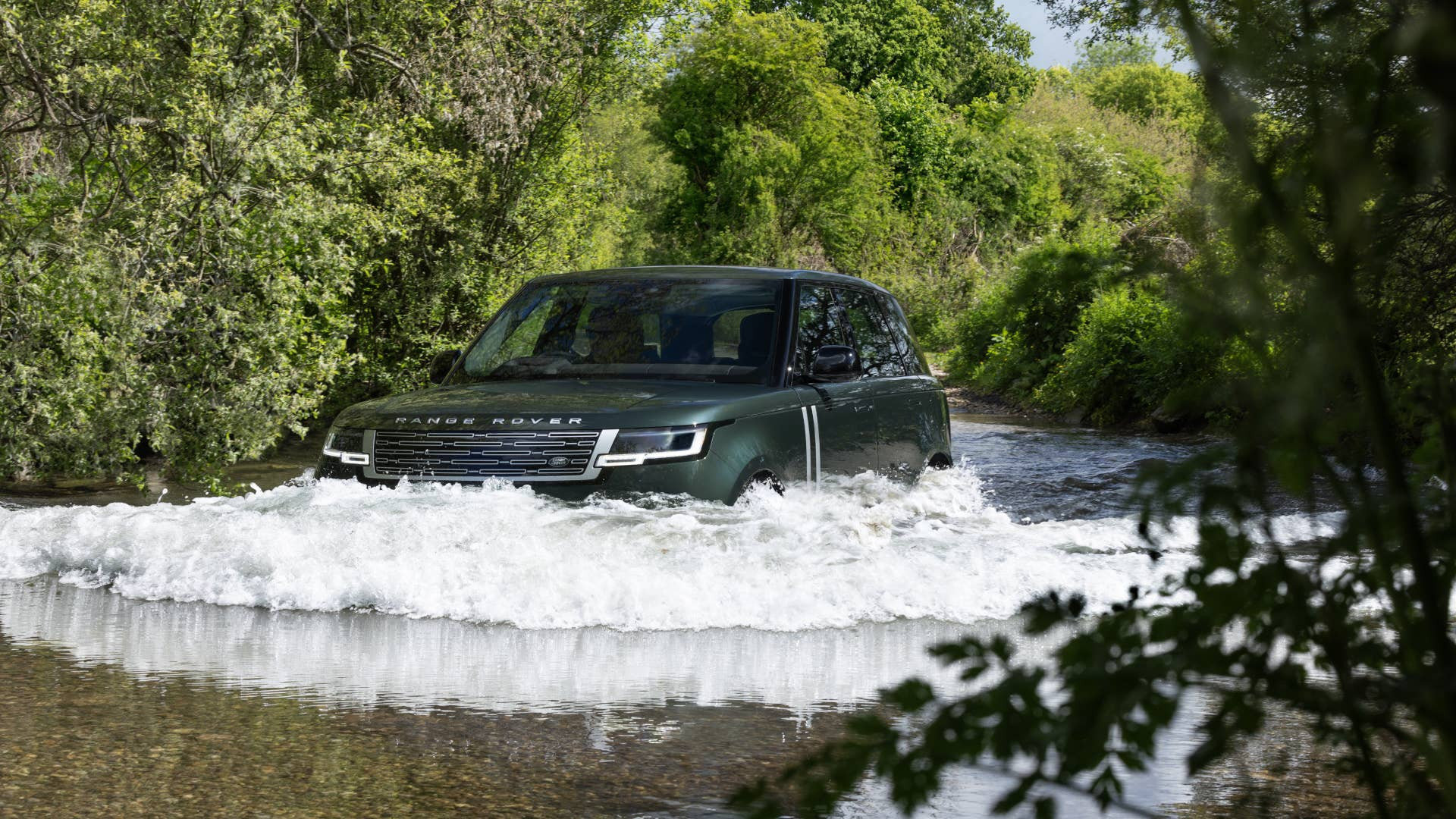 Range Rover Electric: SUV điện hạng sang giữ trọn DNA off-road