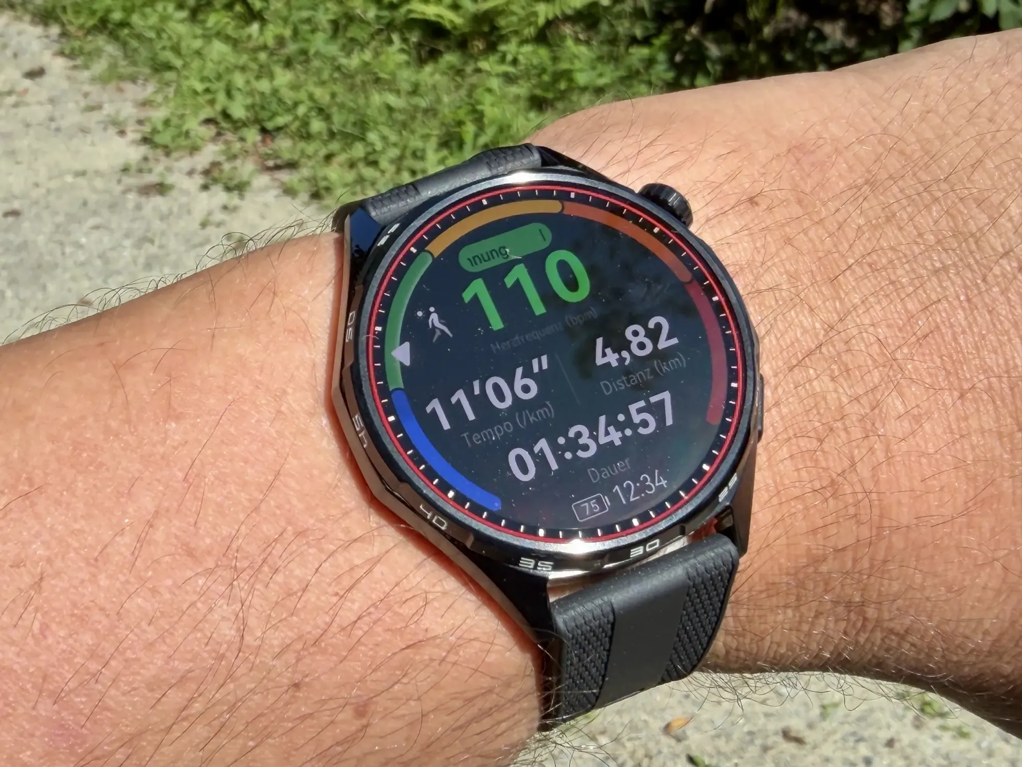 Huawei Watch GT 7 vs GT 7 Pro: chọn smartwatch thể thao nào?