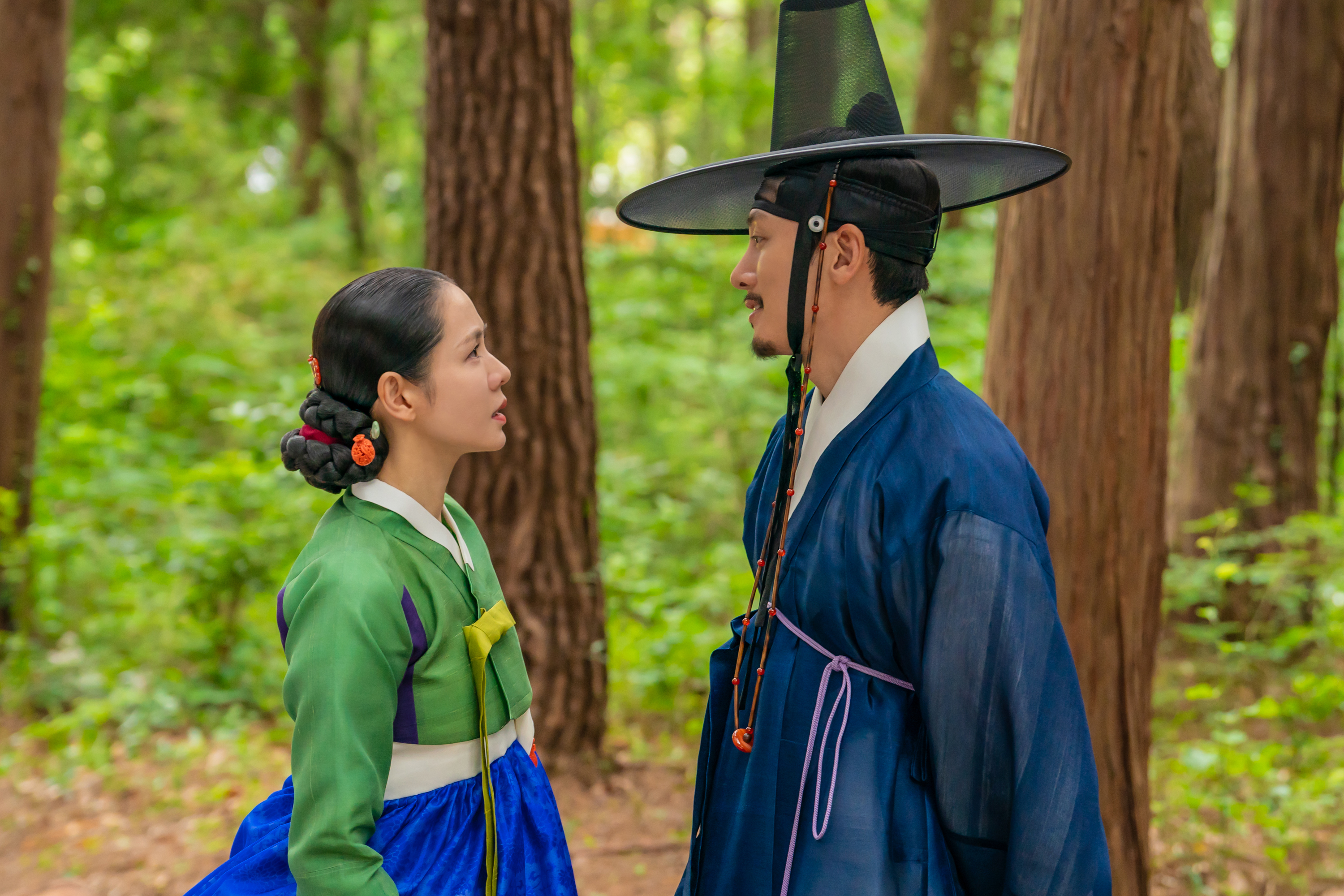 Son Ye Jin và Ji Chang Wook trong tam giác tình yêu nguy hiểm của The Scandal Netflix