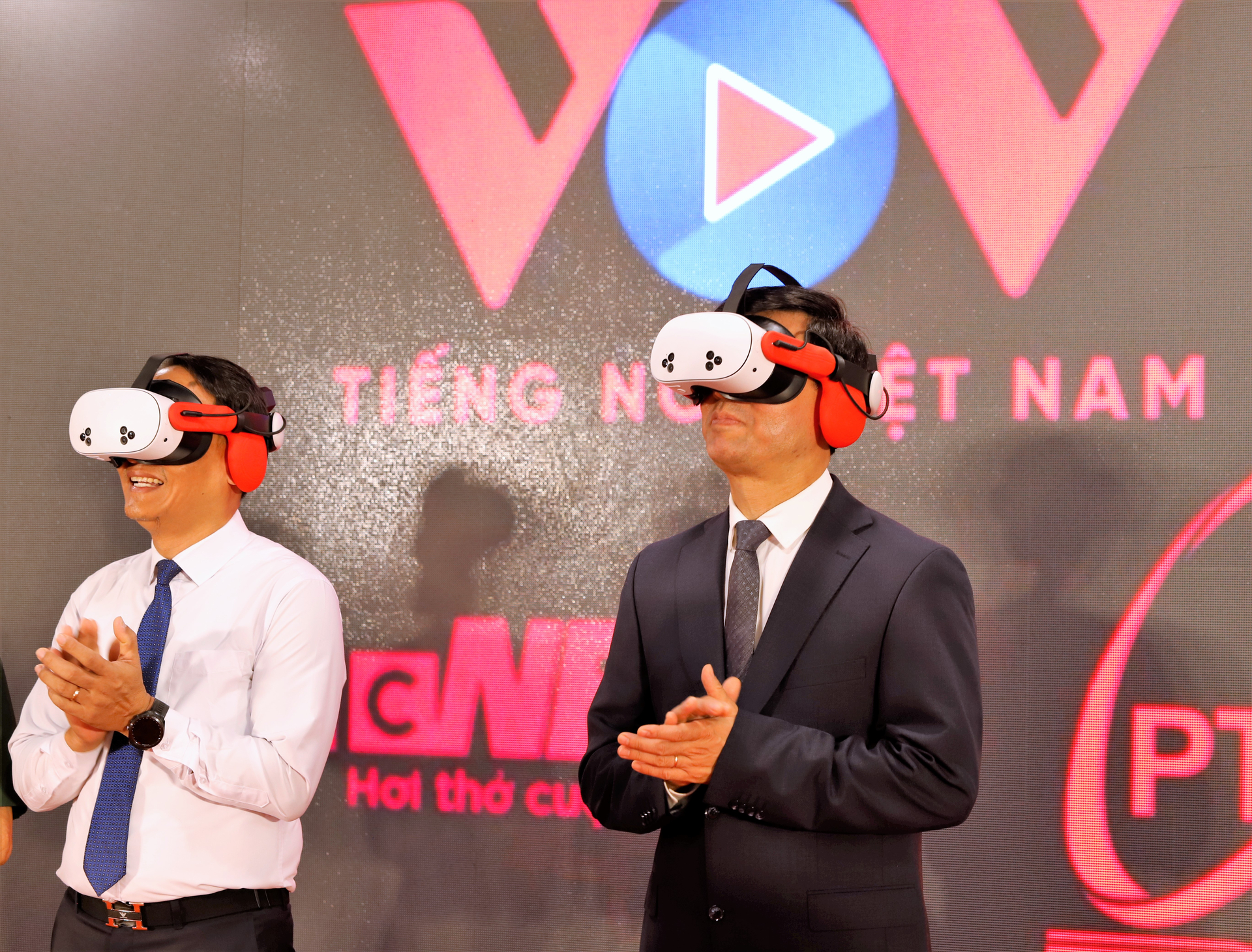 Công nghệ VR đưa hàng nghìn người trở lại thời khắc độc lập