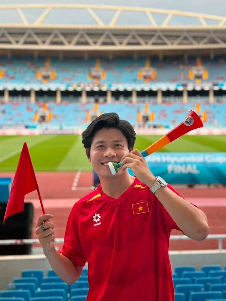 Tùng Dương và Nguyễn Văn Chung tiếp lửa chung kết ASEAN Cup: Khi âm nhạc pop hòa nhịp đam mê bóng đá