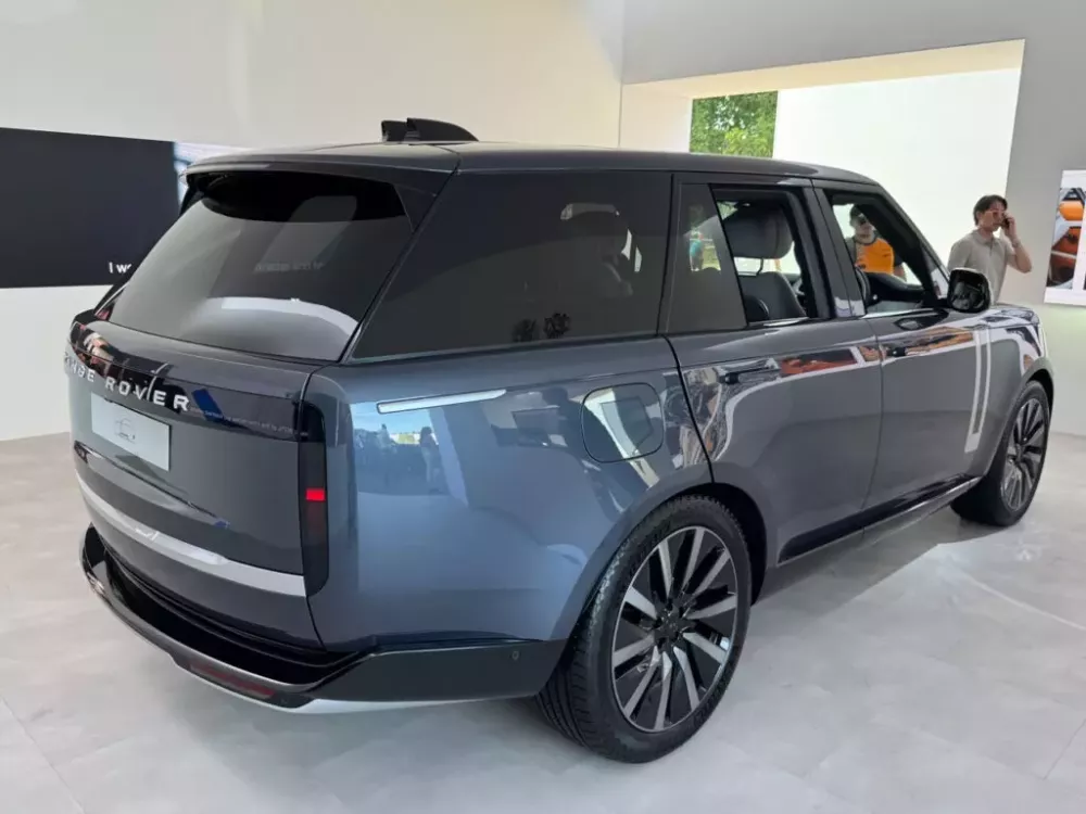Range Rover Electric: xe điện hạng sang giữ trọn chất off-road