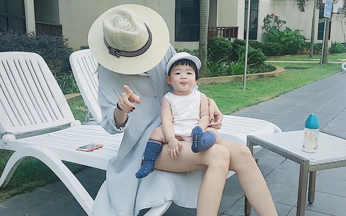 Khi bà nội, bà ngoại có ý kiến khác về nuôi dạy con: cha mẹ nên giữ ranh giới ra sao?