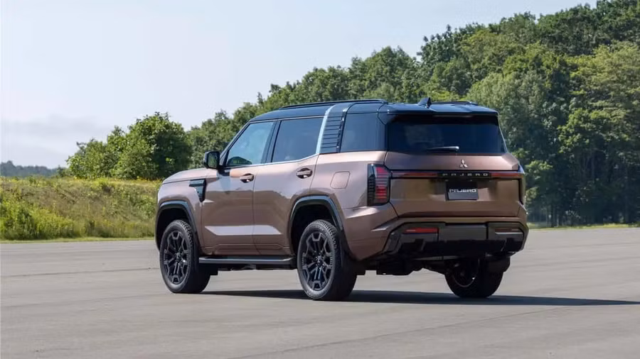Mitsubishi Pajero thế hệ mới: cú trở lại làm nóng phân khúc SUV địa hình cao cấp
