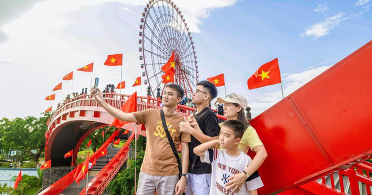 Nghệ An và Quảng Ninh: chọn điểm đến nào dịp Quốc khánh tiết kiệm?