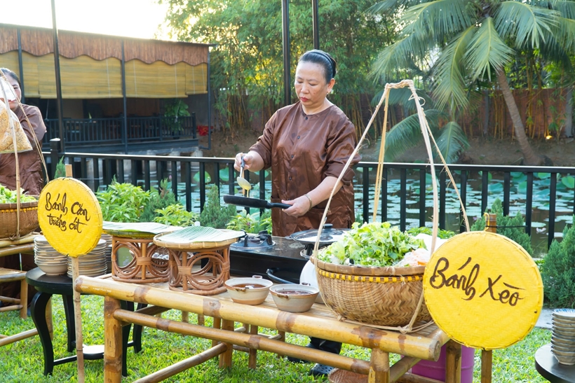Từ gác bếp vùng cao đến bàn tiệc du lịch