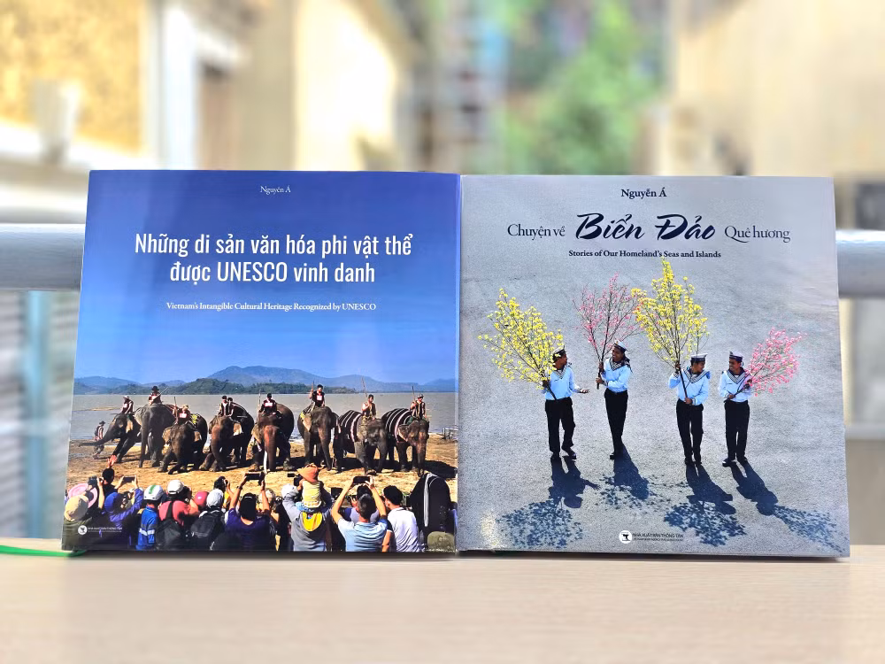 Hai sách ảnh biển đảo và di sản: Hành trình 16 năm của nhiếp ảnh gia Nguyễn Á