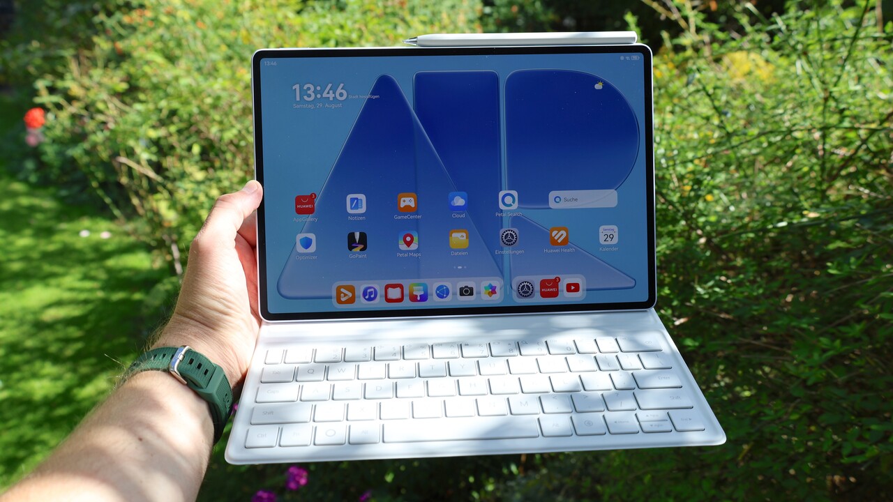 Huawei MatePad Air 12 inch: đối thủ iPad Air với màn OLED mờ