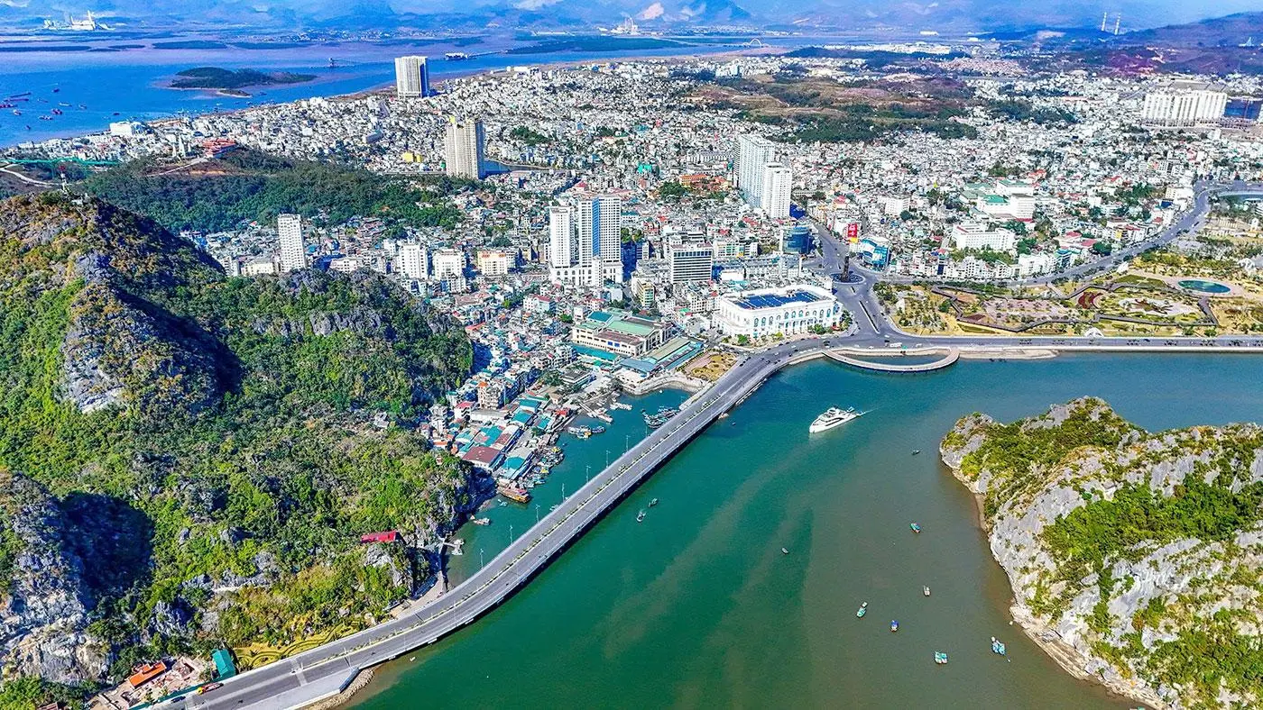 Quảng Ninh lên thành phố: 4 động lực mới cho cực tăng trưởng phía Bắc