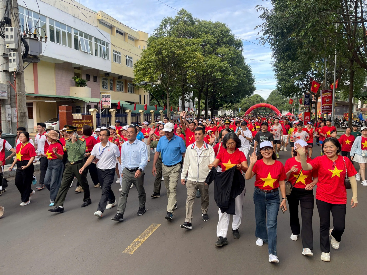 Hơn 11.000 người đi bộ toàn quốc: khi sức khỏe thành phong trào cộng đồng