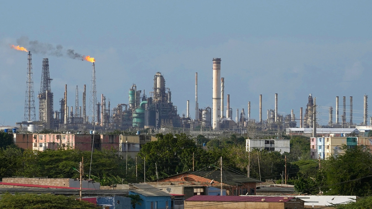 Thỏa thuận dầu mỏ 65 tỷ thùng Mỹ–Venezuela: Cơ hội lớn, rủi ro còn lớn hơn