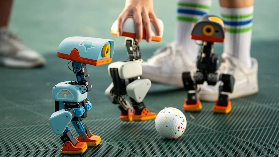 Robot vịt Microduck và cú hích mới cho robot cá nhân AI