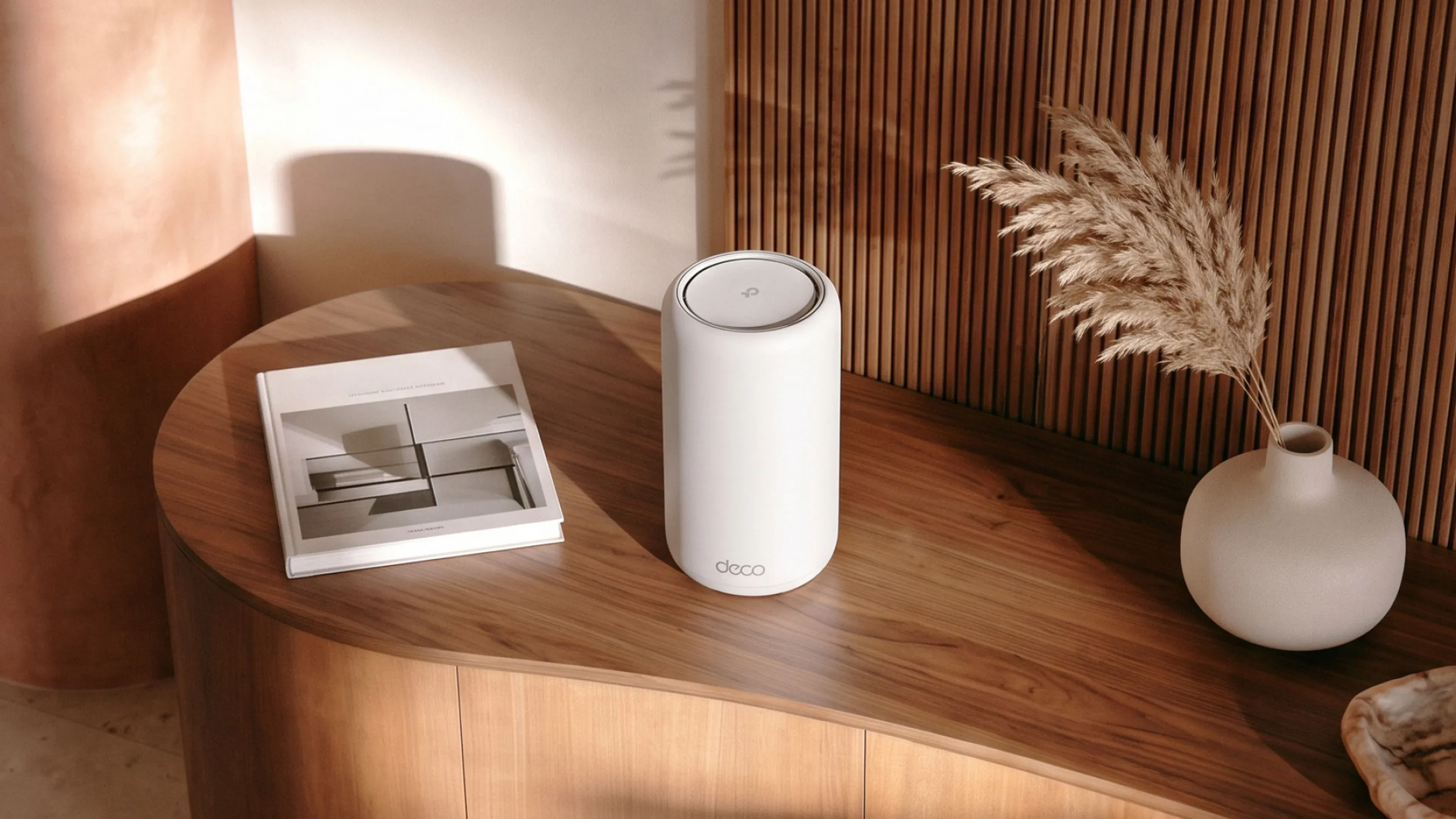 Router WiFi 8 đầu tiên: TP-Link Archer 8 Ultra khác gì WiFi 7?