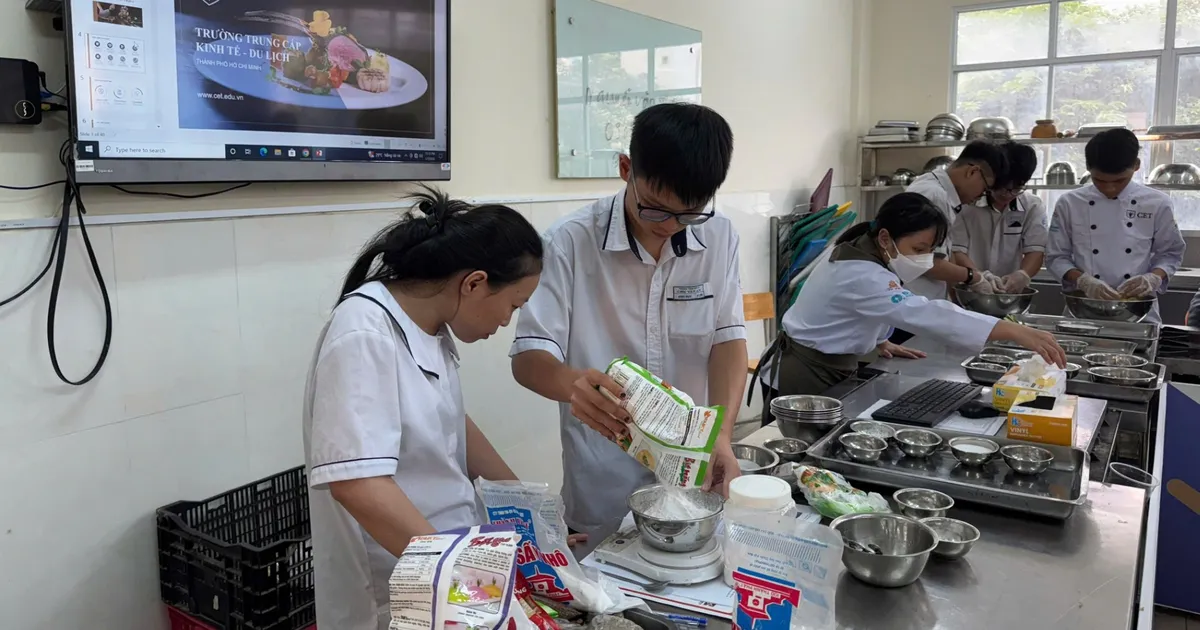 Hướng nghiệp STEM sau lớp 9: Trung học nghề đang đổi con đường học sinh