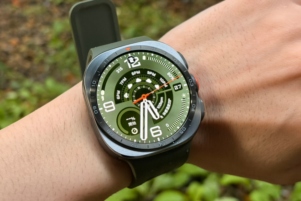 Galaxy Watch Ultra2 trong thực tế: Đồng hồ thể thao ngoài trời cho người thích leo núi
