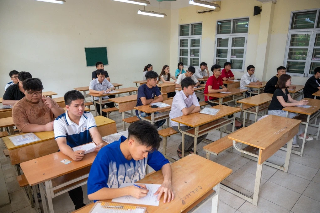 Camera phòng thi học sinh giỏi: an ninh thêm hay rủi ro mới?