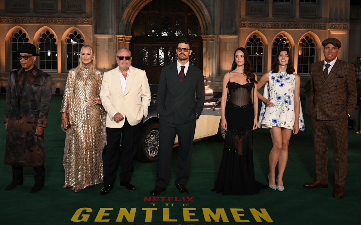 The Gentlemen Season 2: Khi Guy Ritchie đánh mất sự dí dỏm