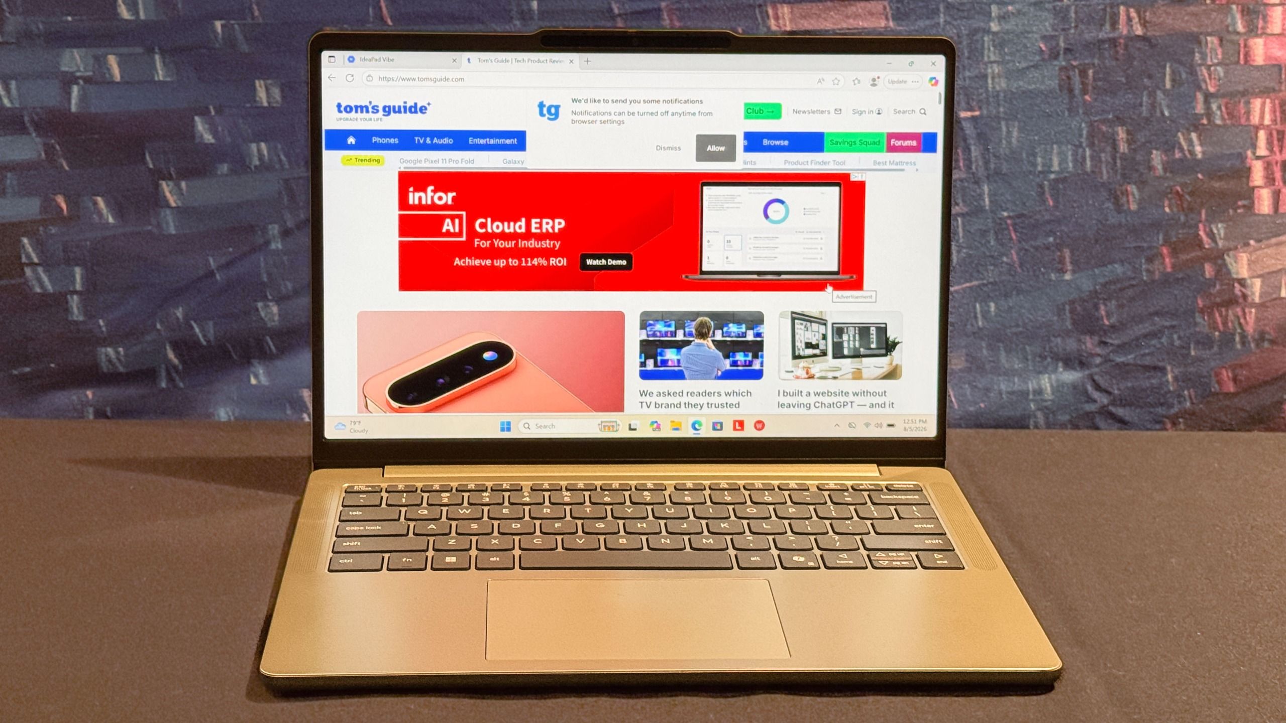 Lenovo IdeaPad Vibe vs MacBook Neo: chọn laptop nào đáng tiền hơn?