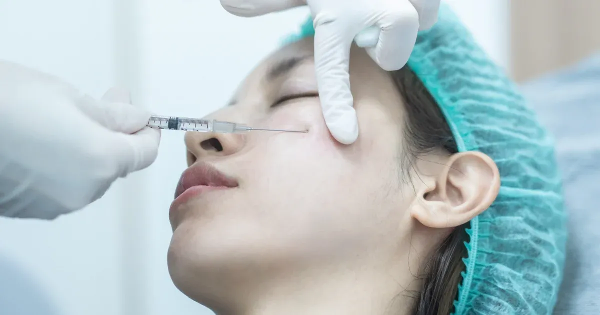 Tiêm filler ngực tại nhà: Cái giá của áp xe hai bên vú