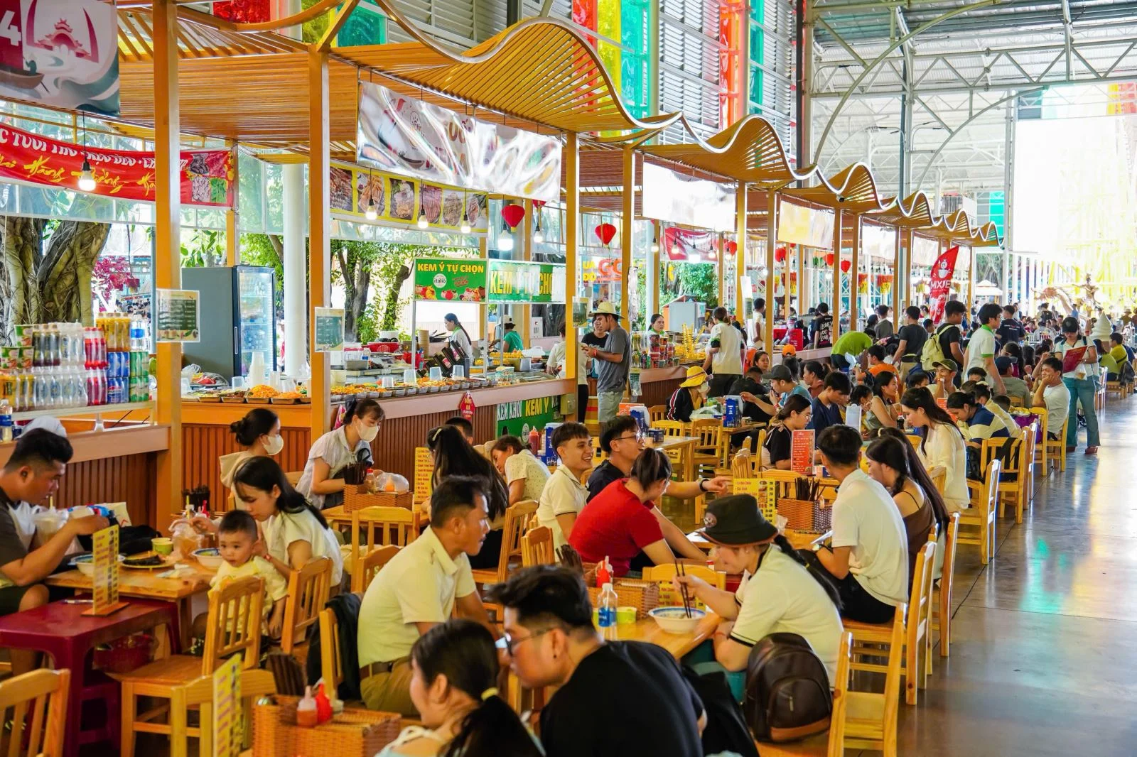 Du lịch TP.HCM lễ Quốc khánh: Bùng nổ nhưng có thể tiết kiệm và bớt đông nếu biết chọn
