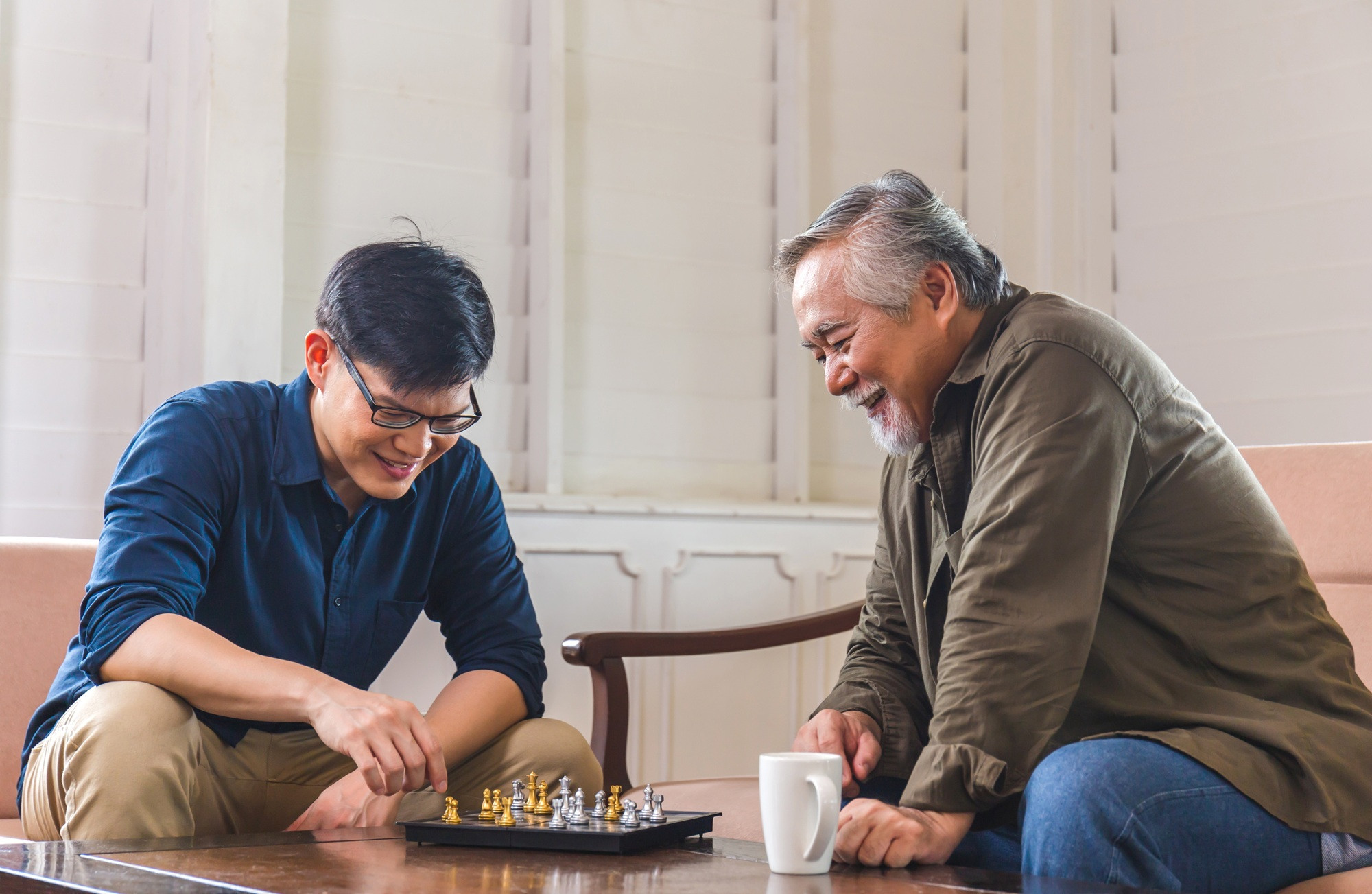 Chuẩn bị tuổi già từ tuổi 40: sức khỏe và tài chính dài hạn