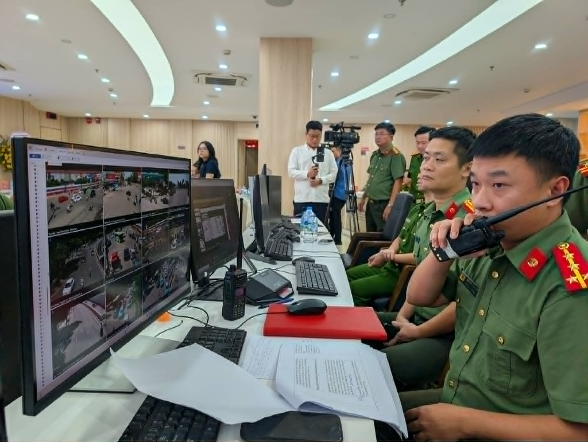 Ứng dụng Hanoi Smart Police: khi công nghệ số thay đổi cách chúng ta gặp cảnh sát