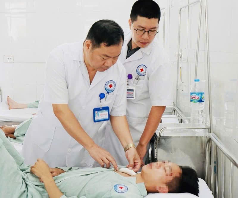 Bác sĩ tình nguyện và mạng lưới y tế cộng đồng nơi biên giới