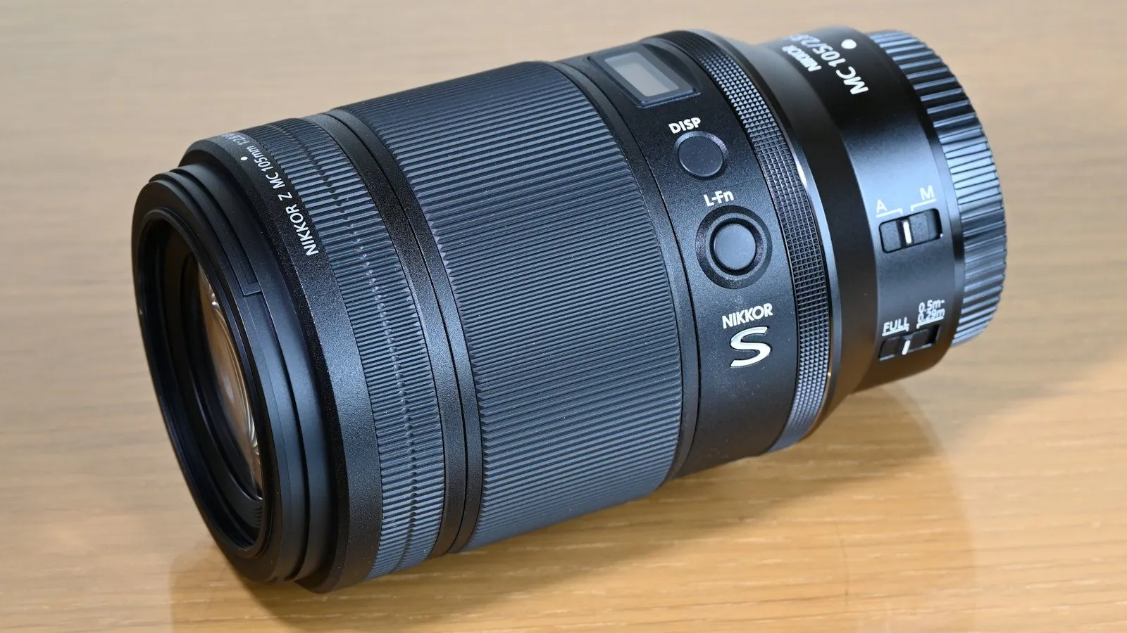 Nikkor Z 28-75mm f/2.8 vs Z MC 105mm f/2.8 VR S