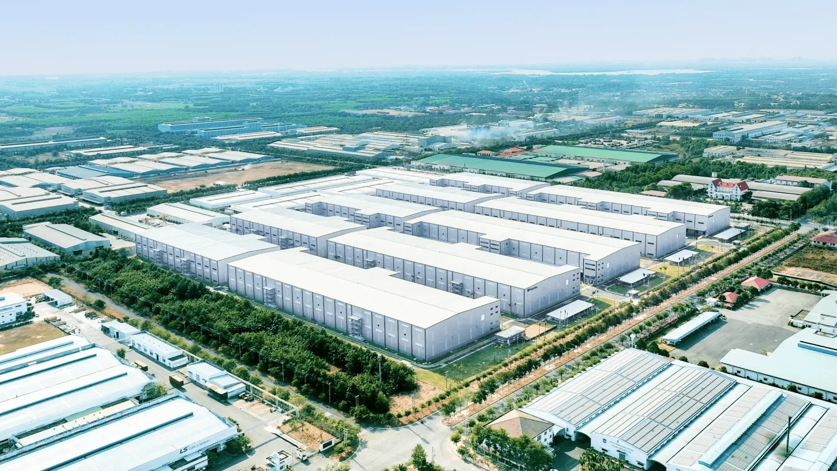 Vốn FDI vượt 40 tỷ USD sau 8 tháng: làn sóng mới và điểm đến nào đang bứt phá?