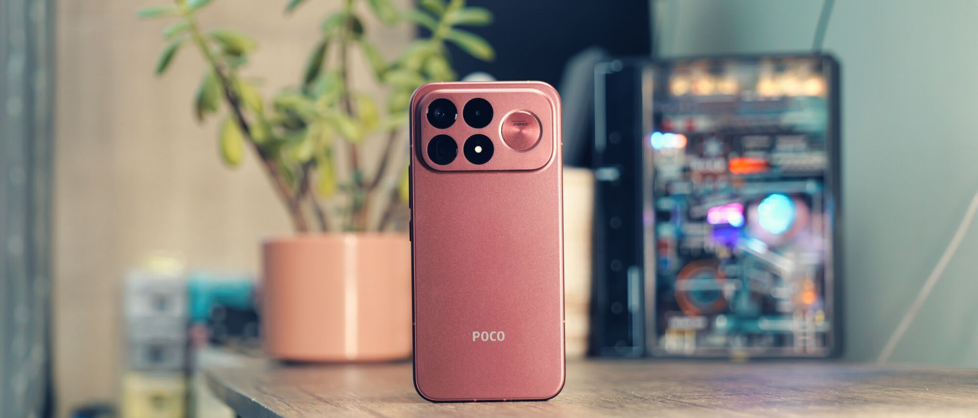 POCO F9 Ultra: flagship giá rẻ có đủ sức thay thế S24 Ultra?