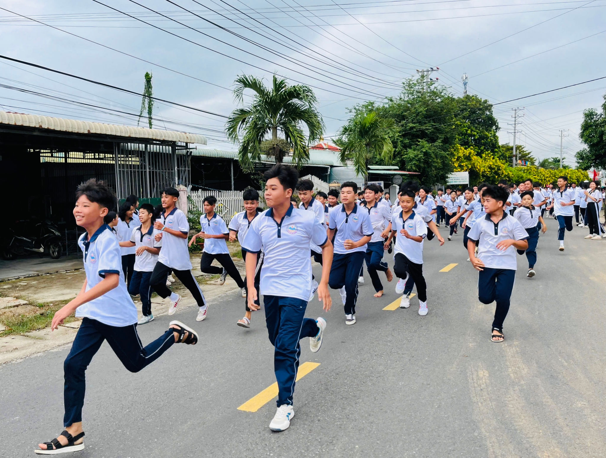 Gian hàng 0 đồng và nhịp cầu yêu thương trước thềm năm học mới