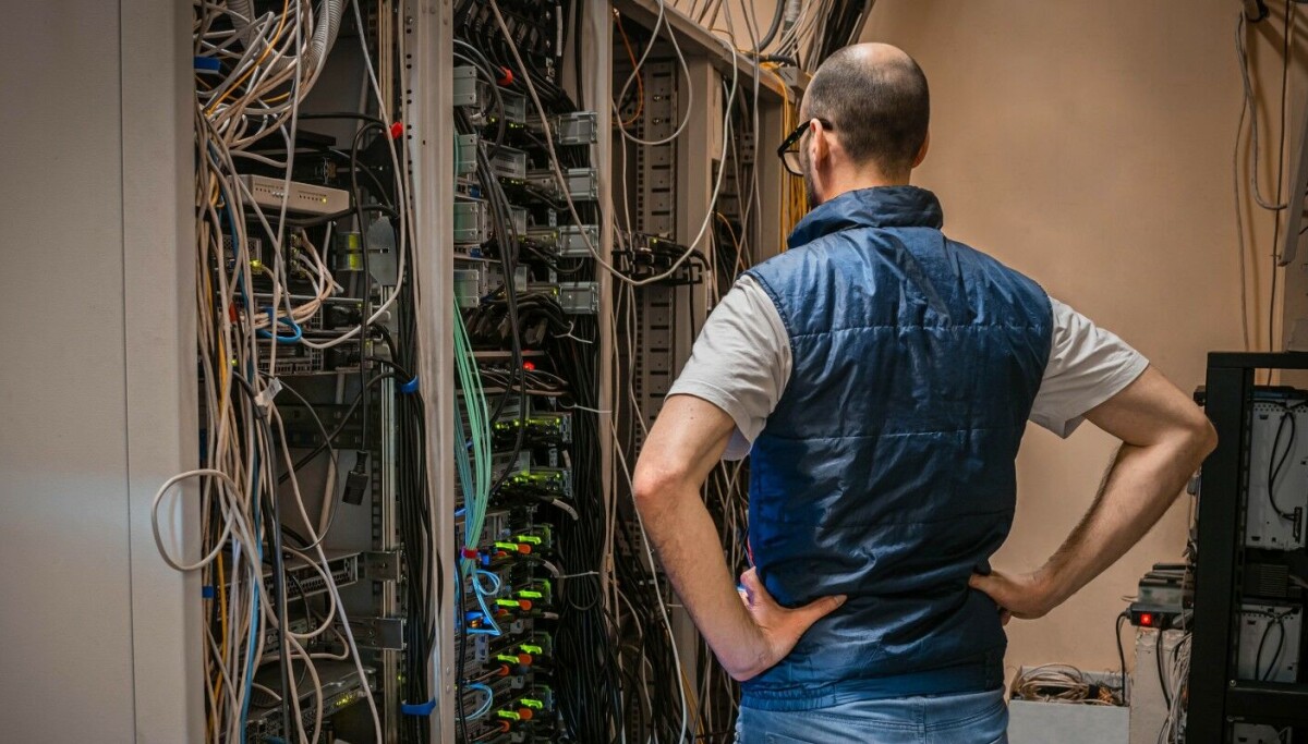 Cisco vá khẩn cấp ba lỗ bảo mật nguy hiểm trên Nexus 9000: Cảnh tỉnh cho mọi hạ tầng mạng