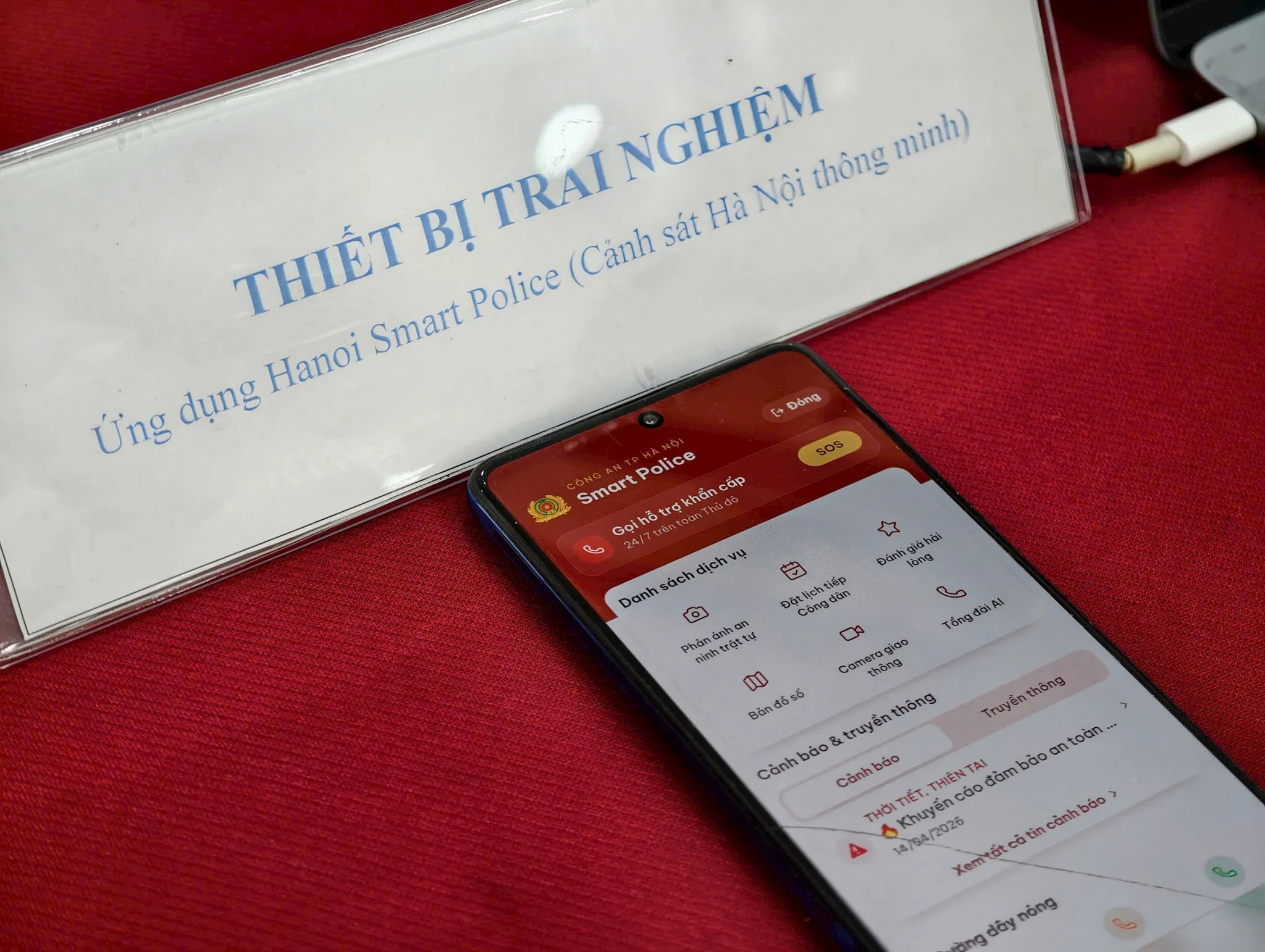 Ứng dụng Hanoi Smart Police: khi công nghệ số thay đổi cách chúng ta gặp cảnh sát