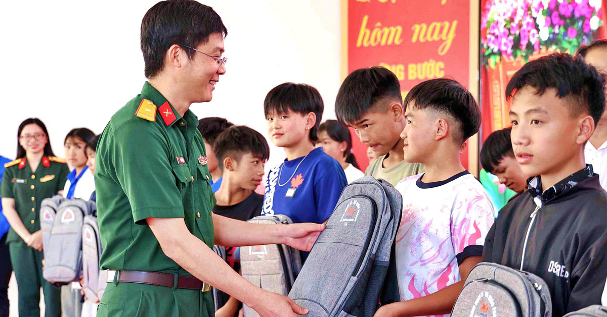 Binh đoàn 12 và Bộ đội Biên phòng tiếp sức học sinh vùng cao, biên giới