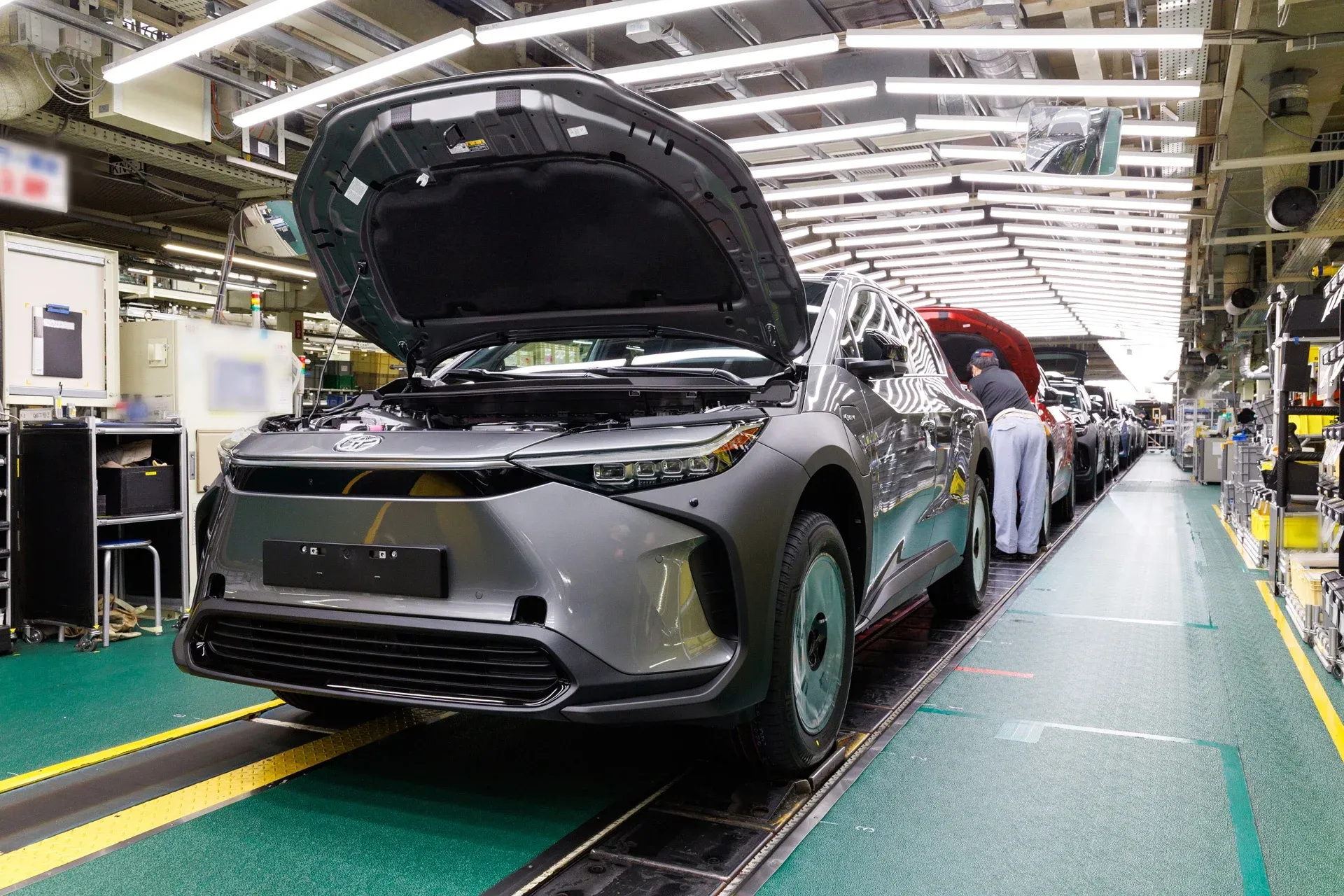 Xe hybrid Toyota chiếm 22% doanh số: Lý do SUV cỡ nhỏ tiết kiệm xăng lên ngôi