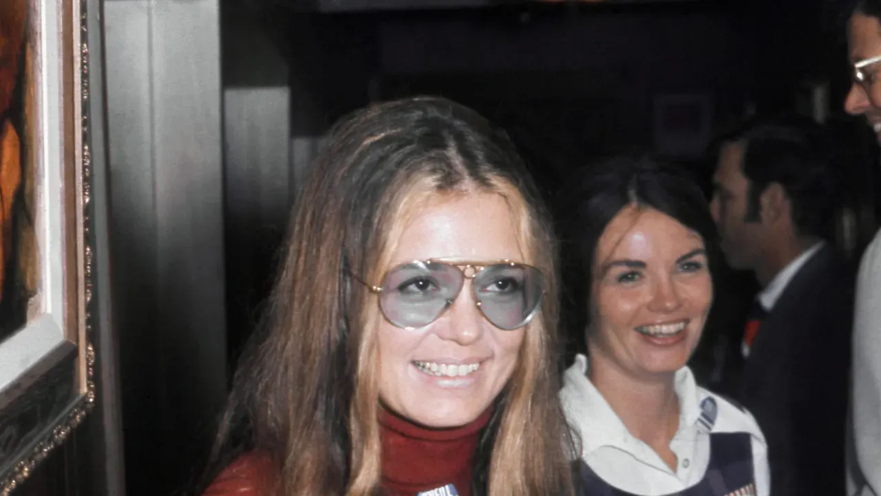 Gloria Steinem: Khi phong cách cá nhân trở thành tuyên ngôn nữ quyền