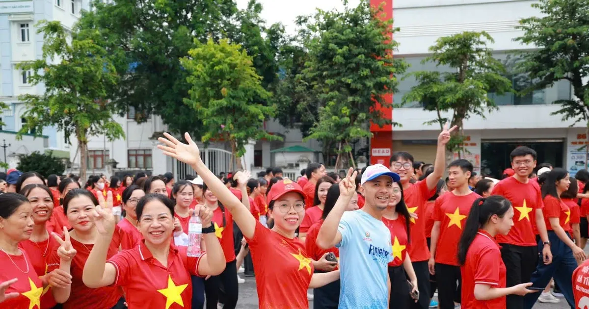 Chiến dịch đi bộ toàn quốc: hơn 25.000 bước chân cho sức khỏe cộng đồng