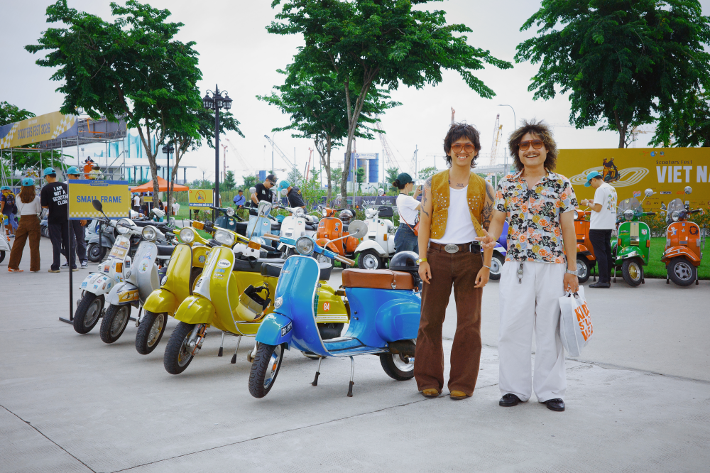 Khi xe tay ga trở thành phụ kiện thời trang của thế hệ trẻ